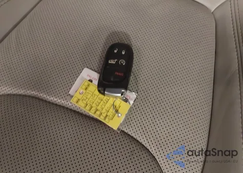 2019 Jeep Cherokee Limited 4X4 из США, поврежденный, VIN 1C4PJMDX2KD134711